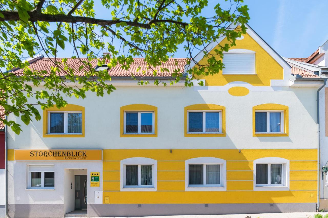 Pension & Weingut Storchenblick Illmitz Esterno foto