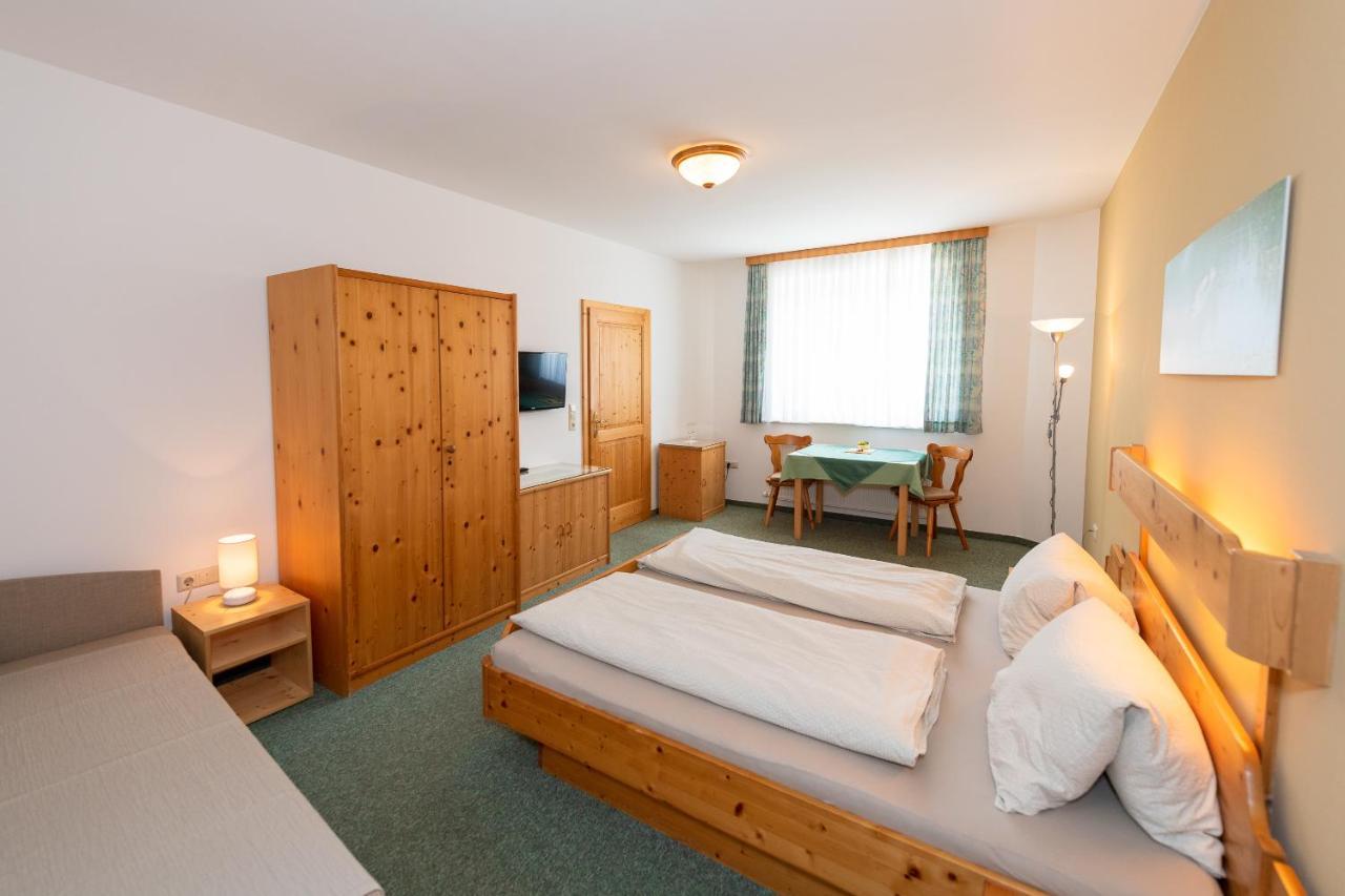 Pension & Weingut Storchenblick Illmitz Esterno foto